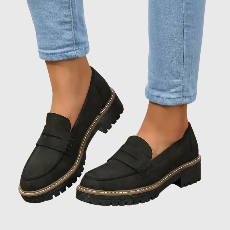 Black / 11